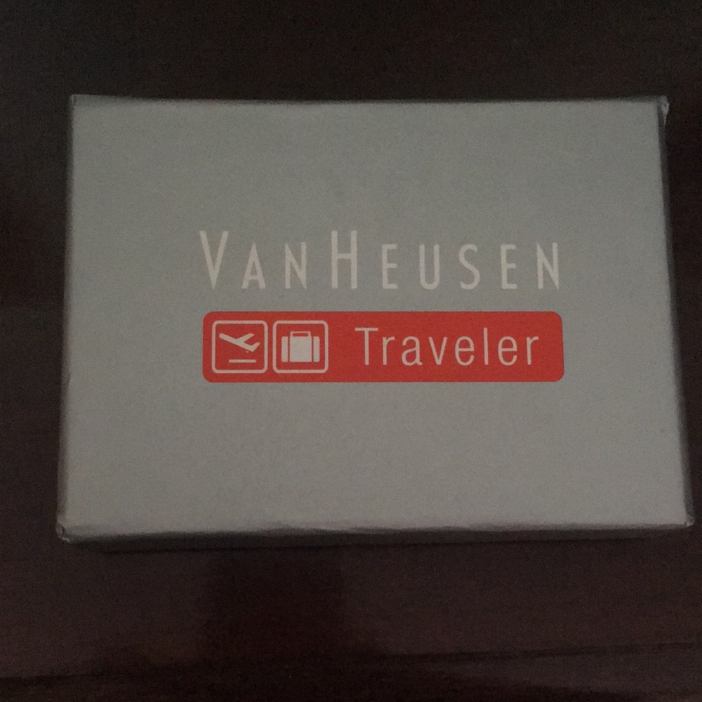 VanHeusen Traveler Bifold Wallet - Picture 4 of 4